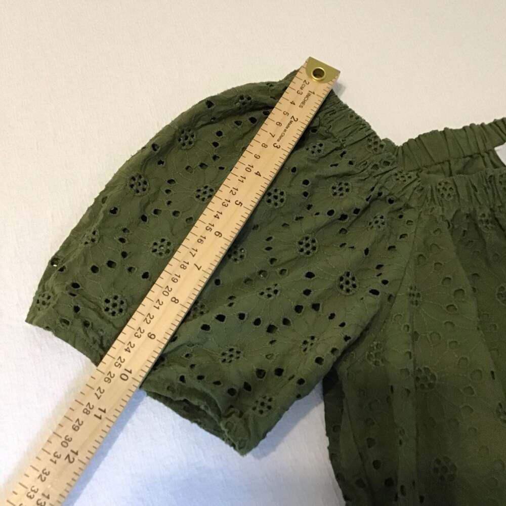 EVEREVE Hadley Eyelet Puff Sleeve Top XS Olive Green Romantic Boho - Picture 10 of 11